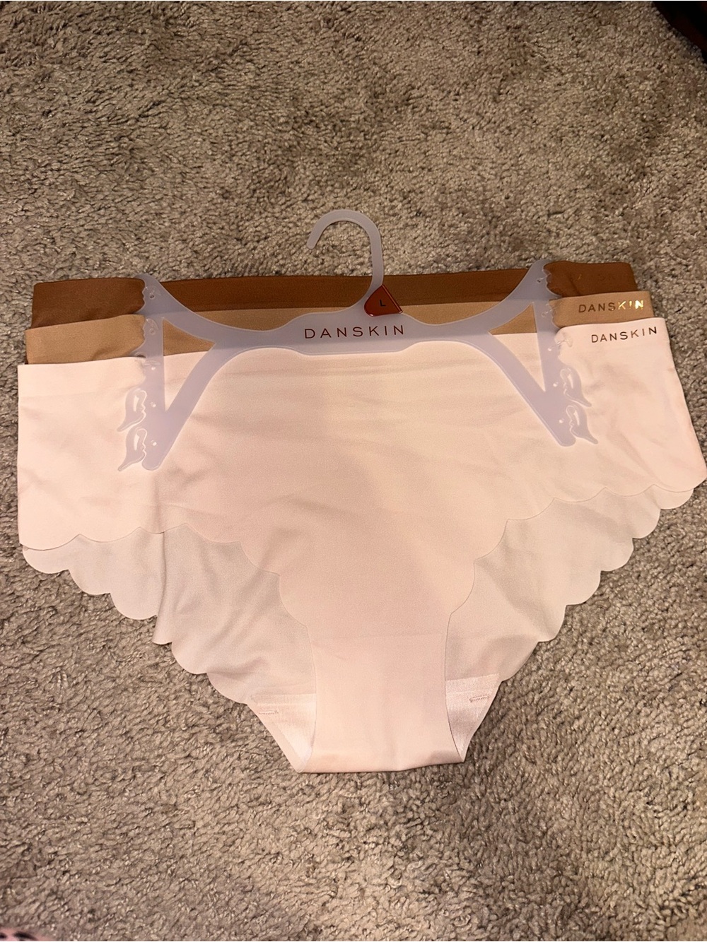 Danskin womens 3 piece Seamless Scallop Bikini Briefs - White